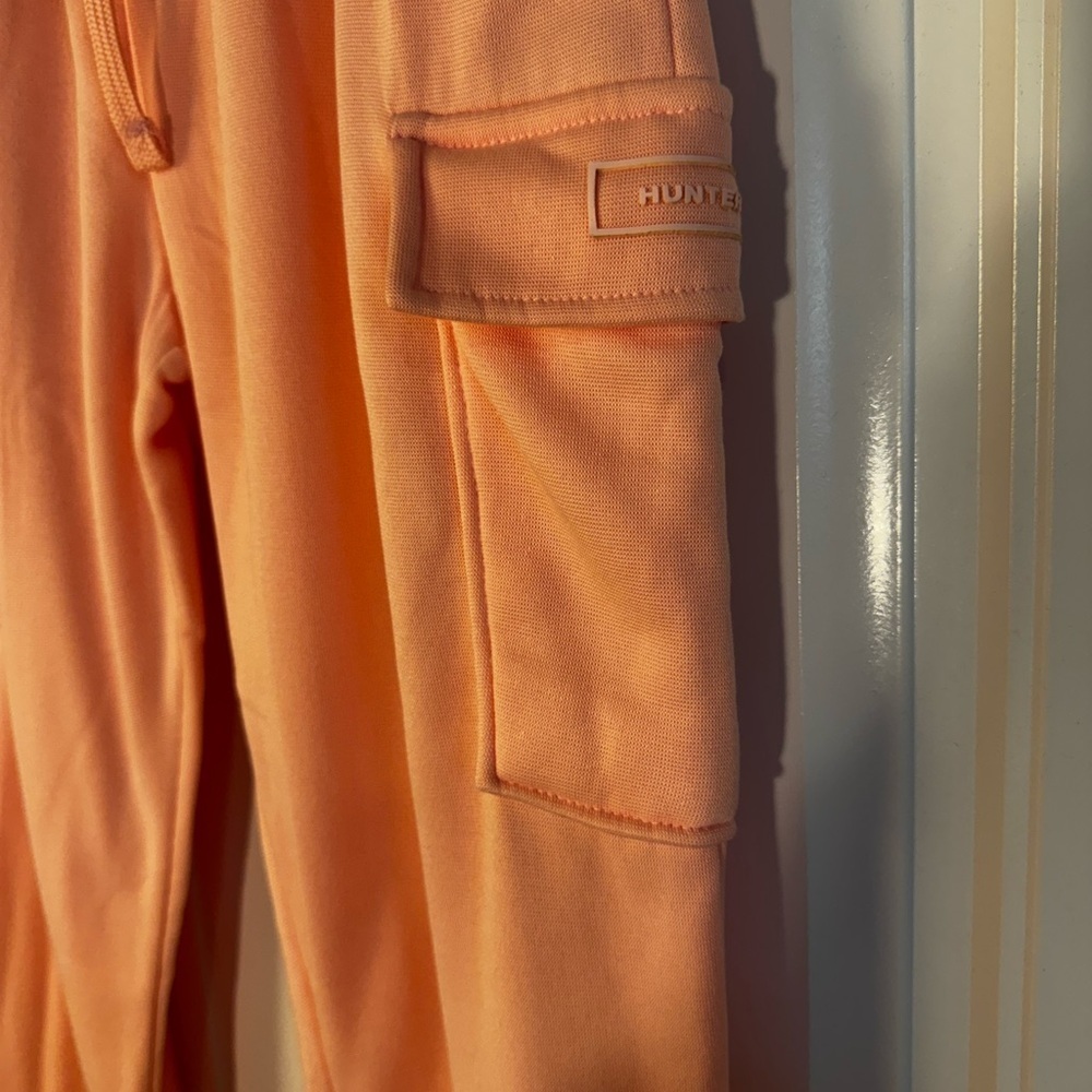 Hunter Women's Pajama/Lounge Set V-neck Cropped Top & Matching Cargo Pants NWOT - Picture 9 of 11